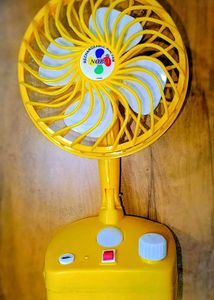 NOBA Mini Rechargeable Fan