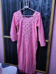 Graceful Pink Checked Embroidered Kurti