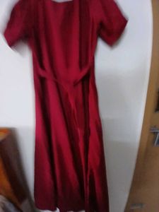 Puffed sleeve elegant gown
