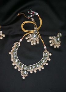 Kundan Jewellery Set