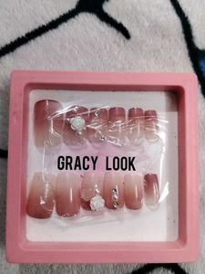 Gracy Look Press-On Toe Nails