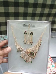 Sparkling Necklace &amp; Earring Set
