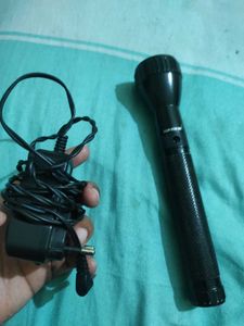 Rechargeable LED Flashlight