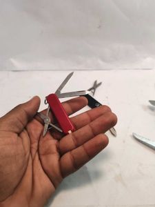 Victorinox Classic SD For 600 Each
