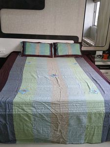 Bedsheet With Pillow Covers