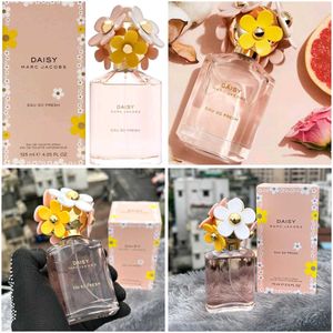 Marc Jacobs Daisy Eau So Fresh Perfumes