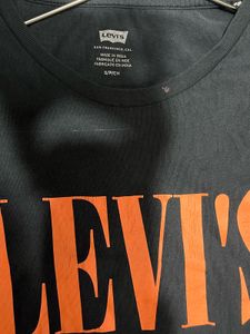 Levi's Graphic Tee