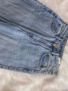 H&M High Waisted 90’s Baggy Jeans
