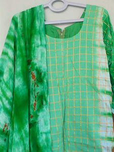 Green Kurti + duppata pair