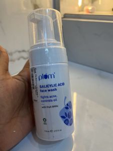 Plum Salicylic Acid Face Wash