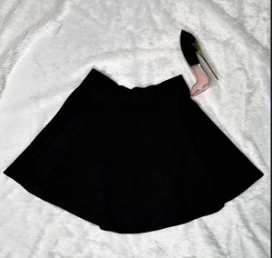 Chic Black Skater Skirt