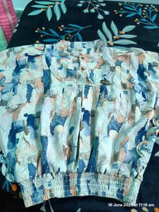Two Set Of Tops 5-6years