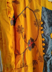 💛🔥Long gown shrug style kurti cum gowwn