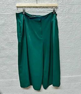 Van Heusen Pleated Green 3/4 Pants