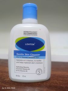 Mild Face Wash For Dry Skin