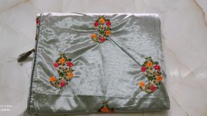 😍🌷New Beautiful Greyish Art Slik Saree😍🌷