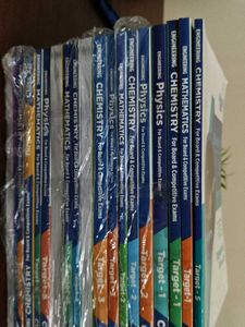 Akash Byjus Books Set Class11