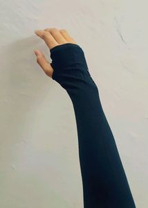 Set Of 4 Hand Sleeves