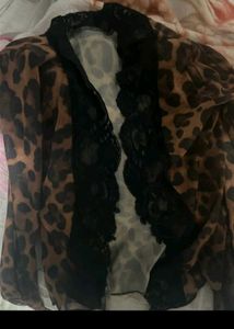 Leopard Print Lace Trim Top
