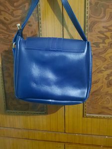 blue color sling bag