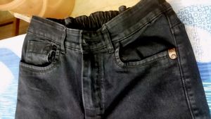 straight fit black cargo jeans
