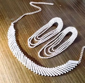 Sparkling Silver Necklace &amp; Earring Set