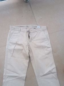 Men&#39;s Cream Chinos
