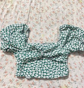 Floral Puff Sleeve Crop Top