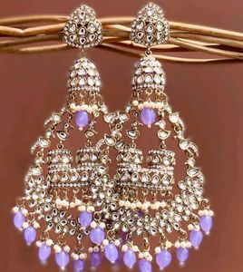 Noora Chandbali Earring
