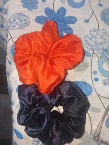 Scrunchies ..Neww ..Unused