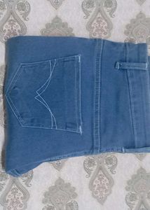 Women&#39;s Blue Jeans