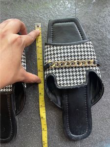Zudio Checked Black Sandals