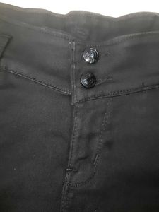 New Solid Black Jeans Pant. Size 32in.