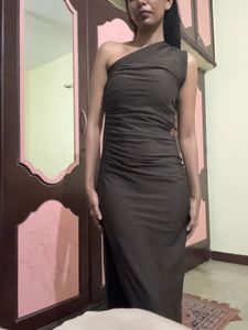 Chic One-Shoulder Midi Dress