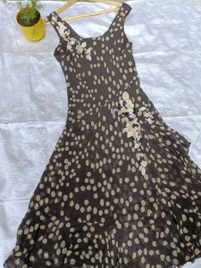 Embroidered Flower Dress 🤍