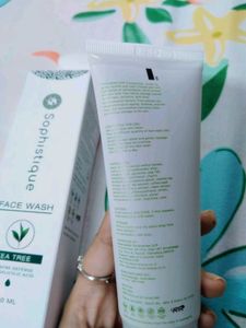 Sophistique Face Wash