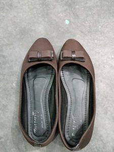 Brown Bow Flats