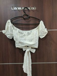 cut out crop top