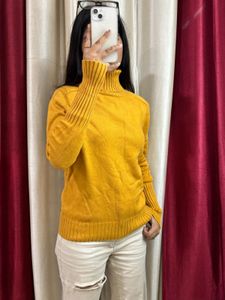 Yellow Highneck Pullover