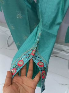 Extremely Graceful Suit Set