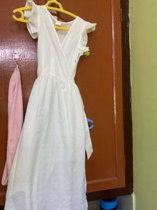 Cute White Dress l