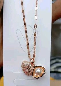 Beautiful stainless Steel golden shell necklace.