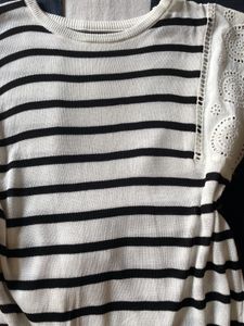 Striped Lace Sleeve Top🪷