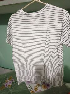 No Logo T-shirt