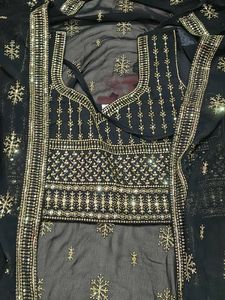 Elegant Black &amp; Gold  three piece no coin like new