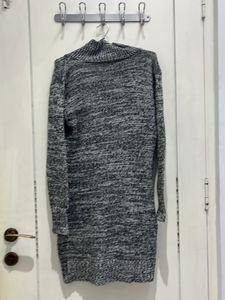 Long Jacket For Outdoor Use .