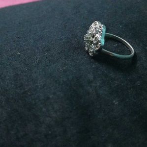 Elegant pure silver ring