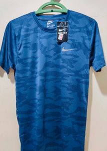 Nike T Shirt