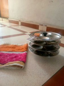 Idli Maker With Kichin Towel 1 Time Use Only