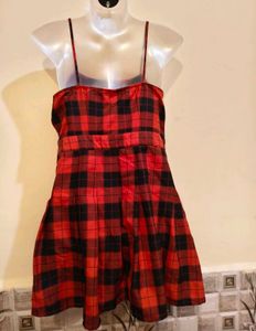 H&amp;M 🎁Buy 2 Get 1 Free🎁Size S/ Red Plaid Dress